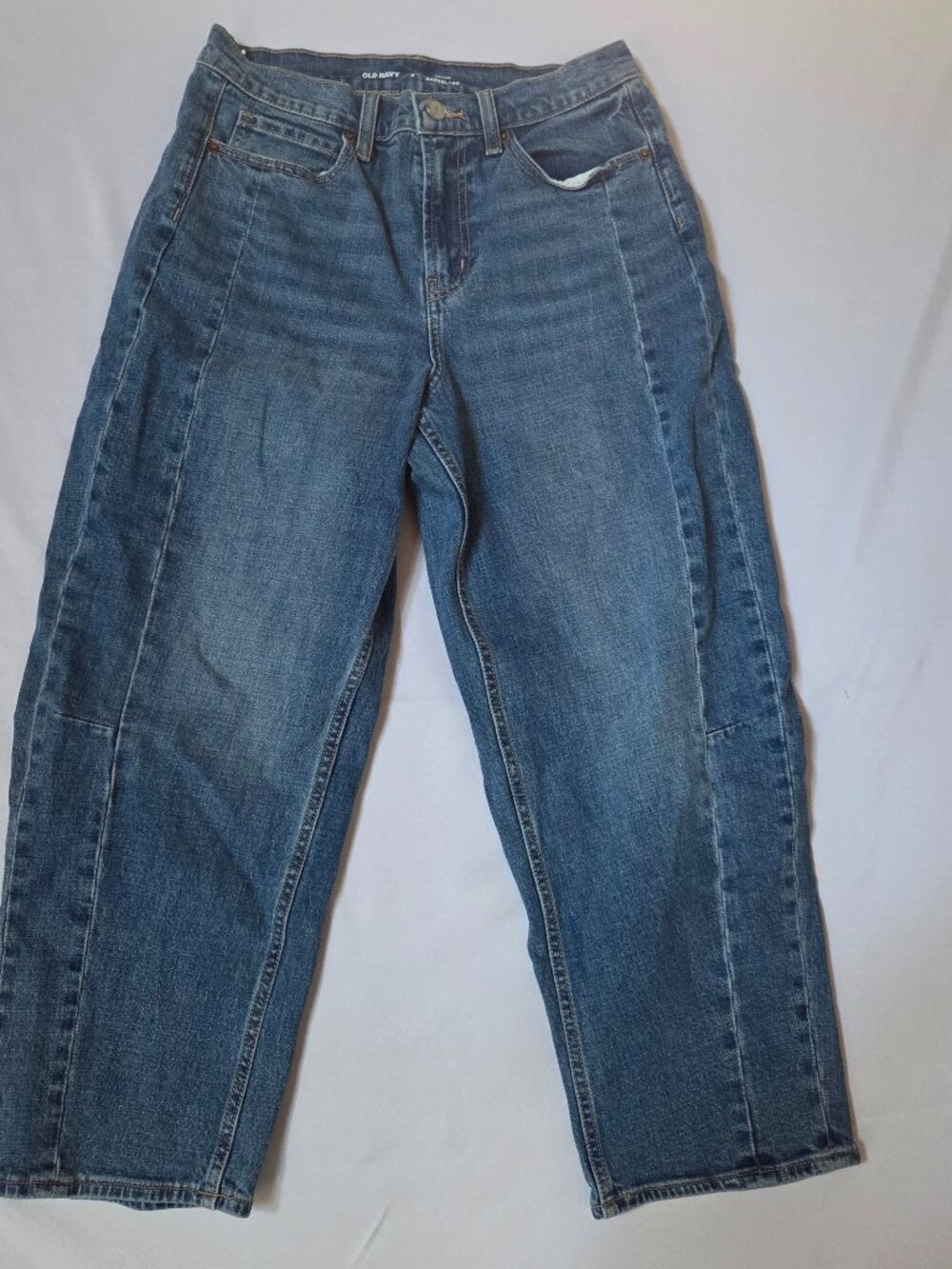 Old Navy High-Rise Barrel Leg Jeans — Size 6